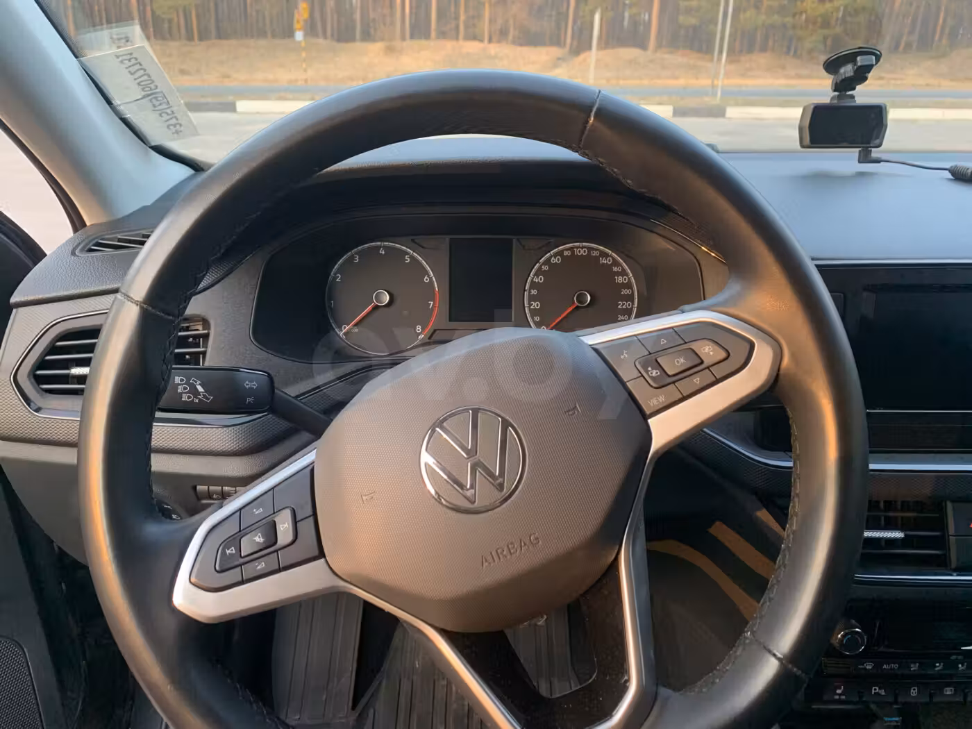 Volkswagen Polo Sedan фото 5