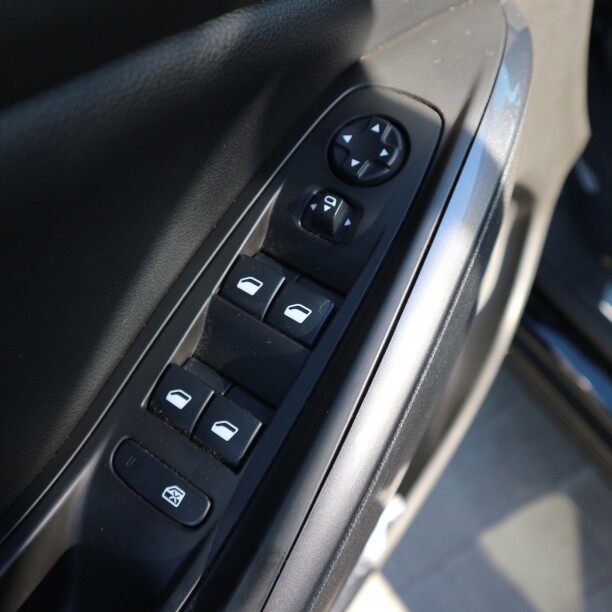 Opel Grandland X фото 7