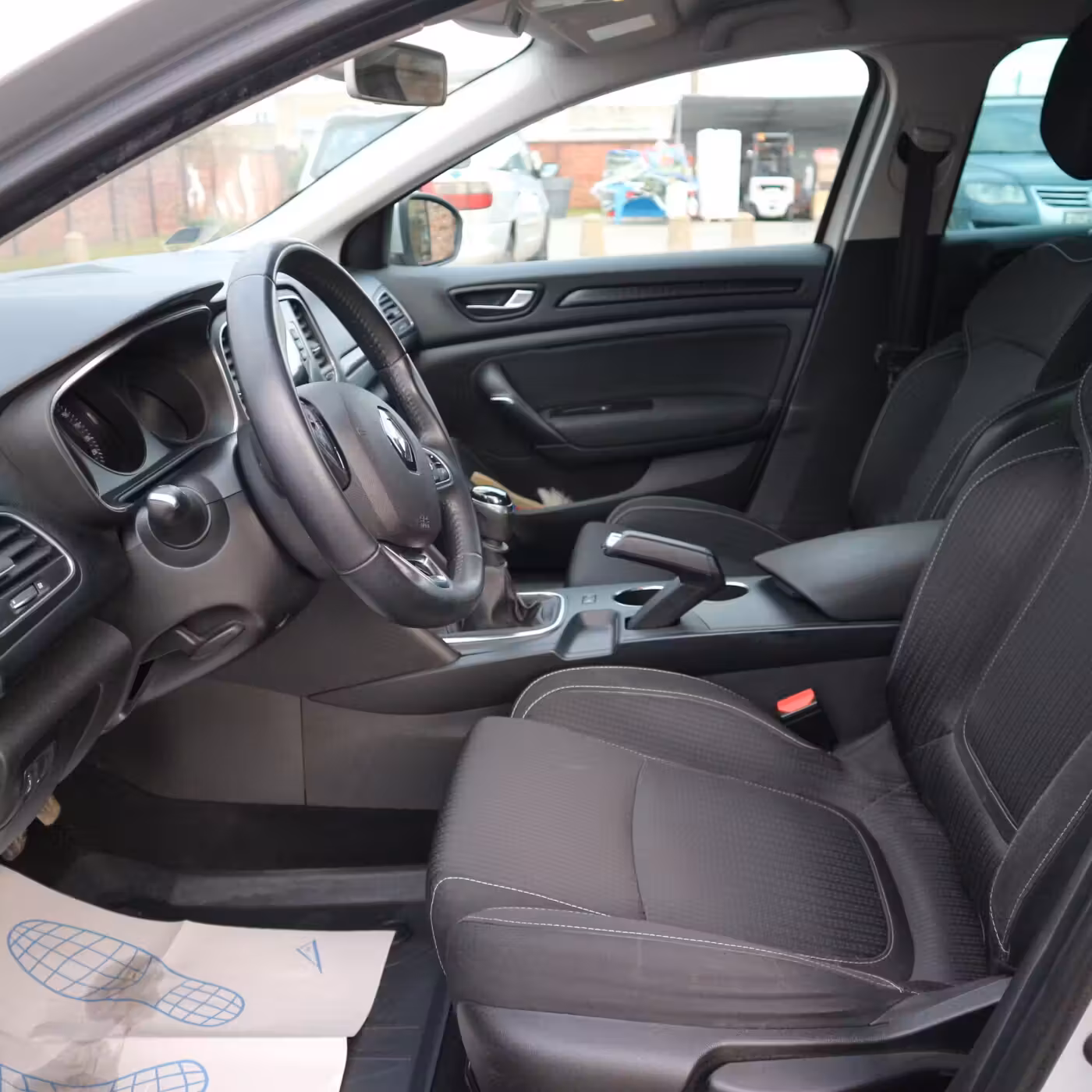 Renault Megane фото 10