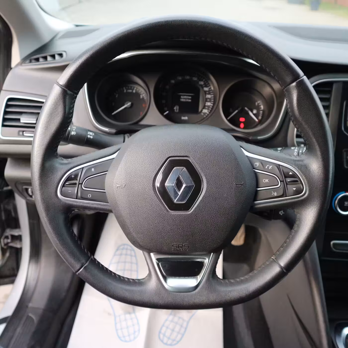 Renault Megane фото 12