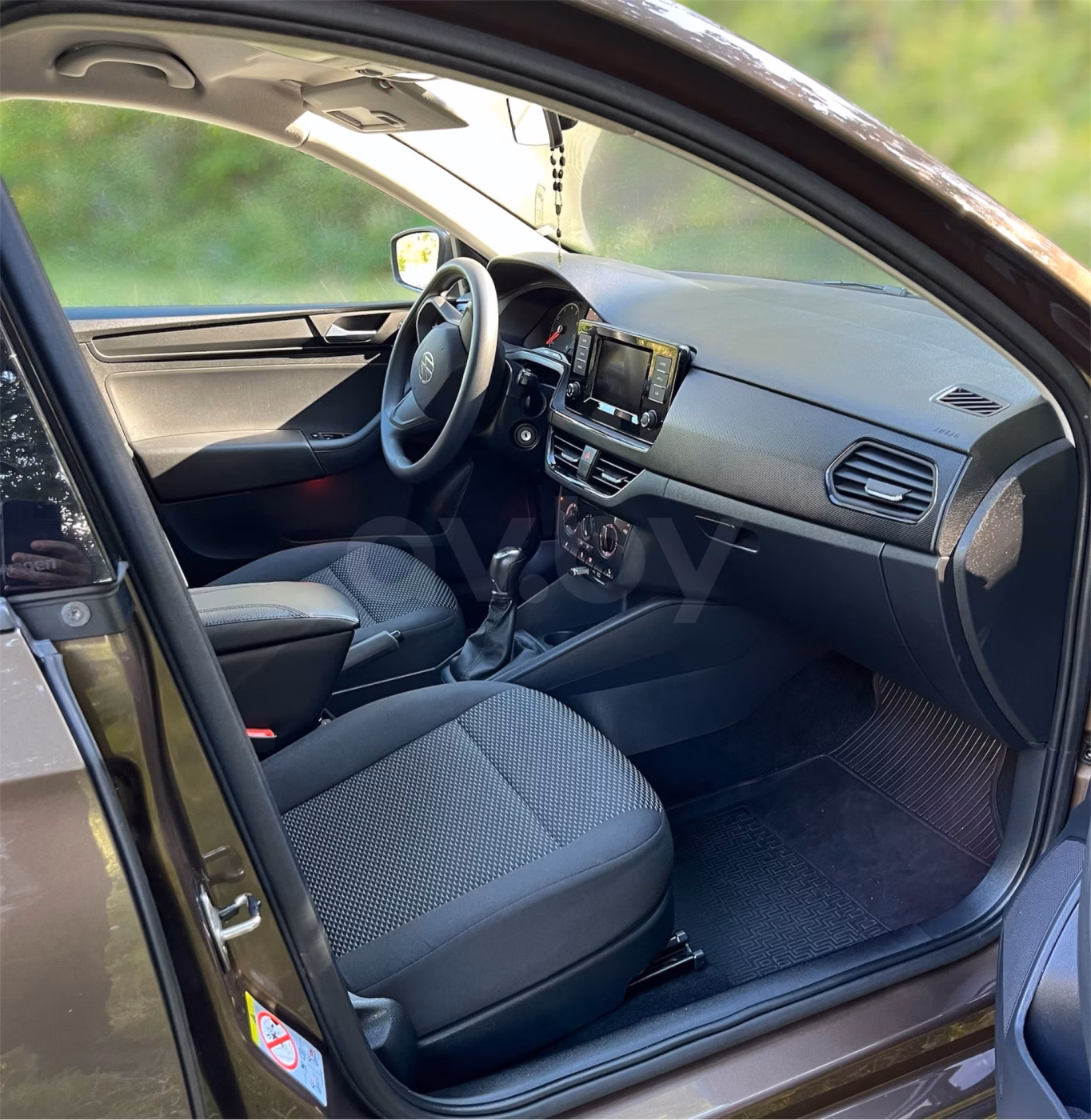 Volkswagen Polo Sedan фото 11