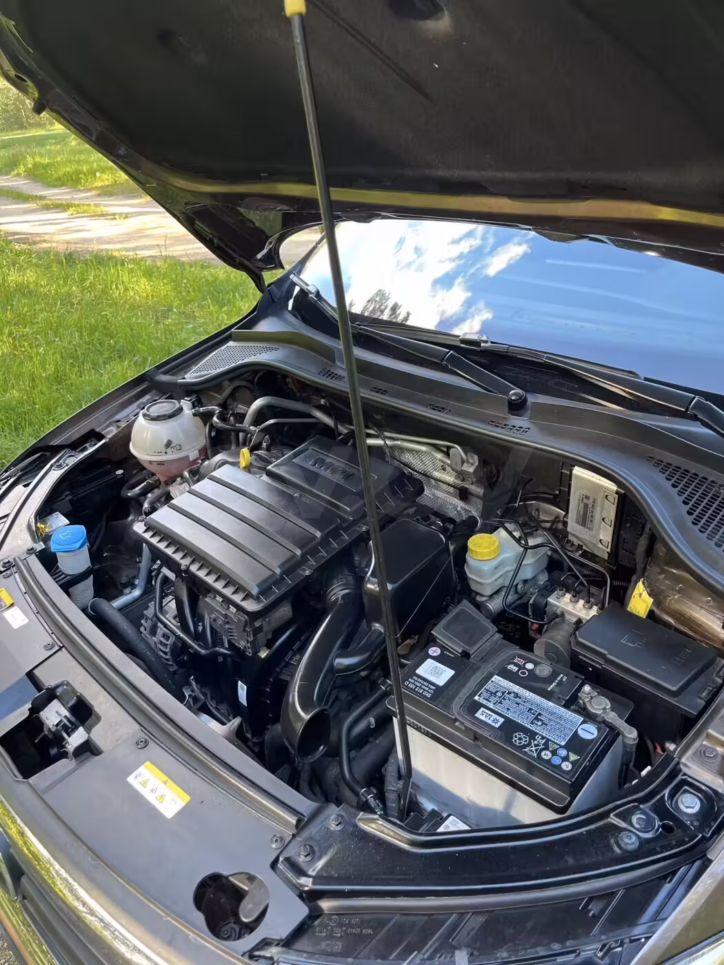 Volkswagen Polo Sedan фото 12