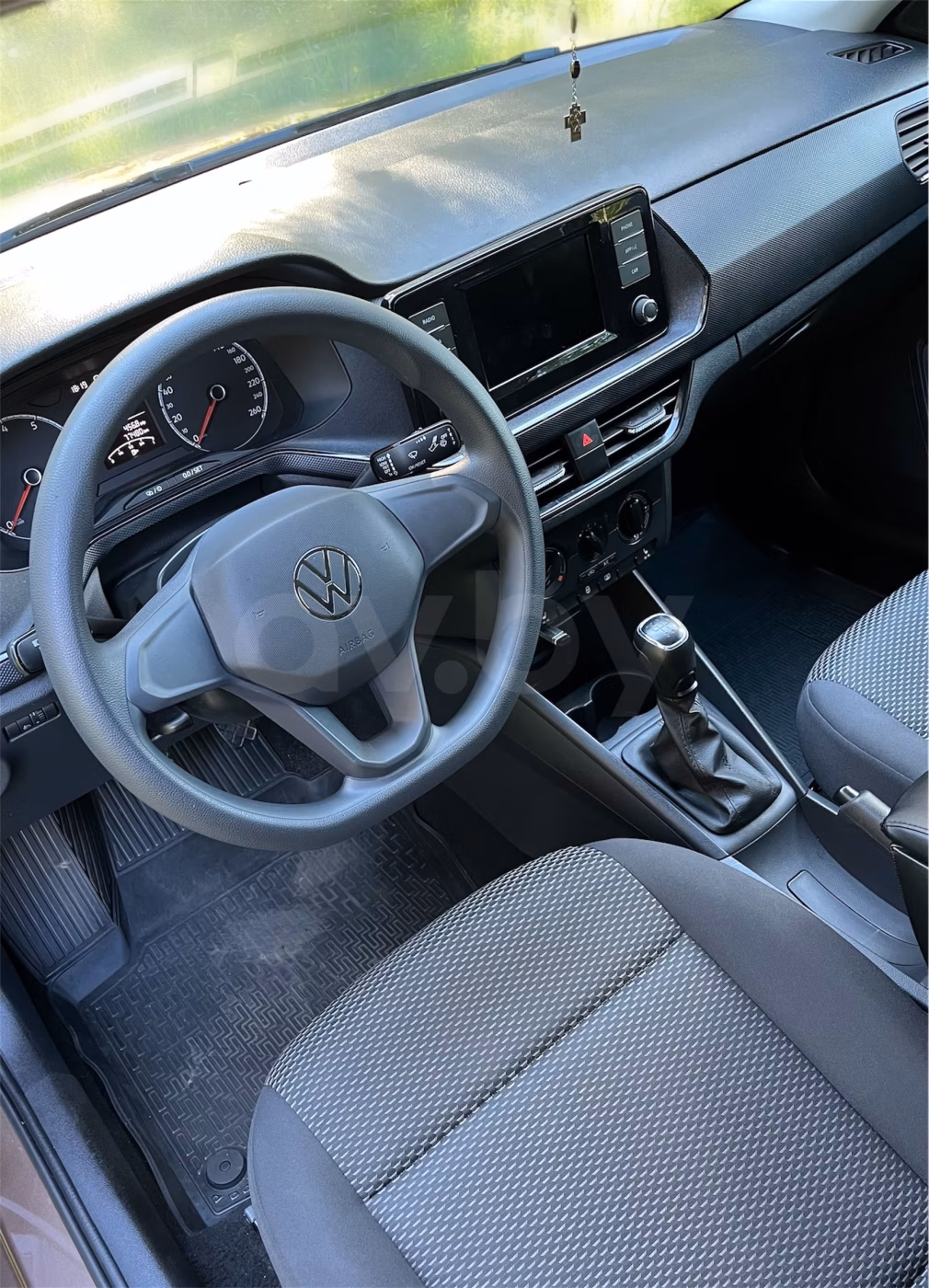 Volkswagen Polo Sedan фото 14