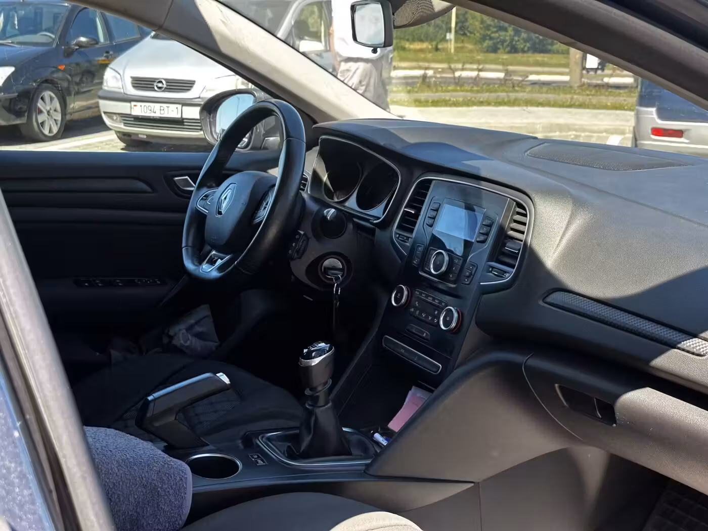 Renault Megane фото 12