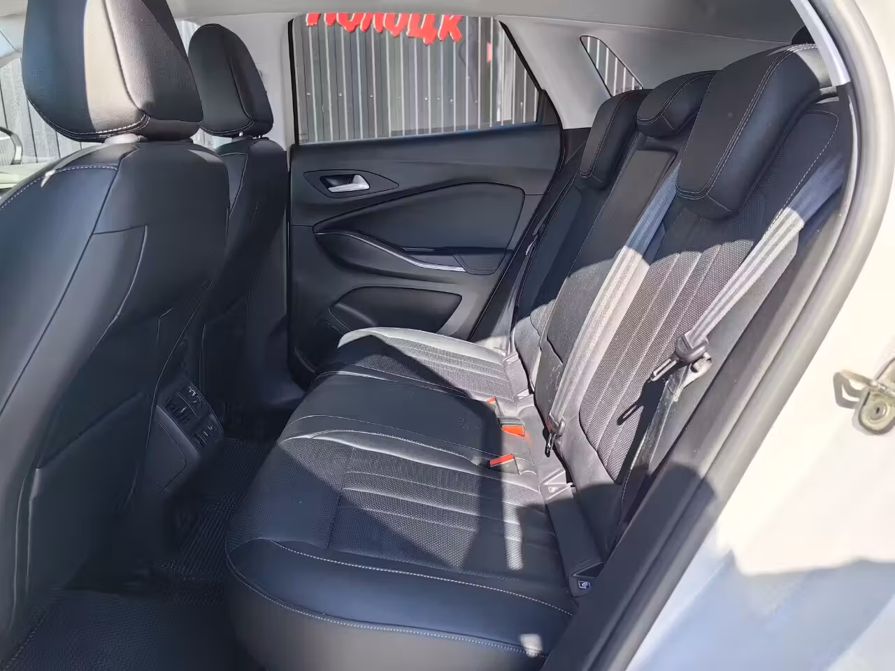 Opel Grandland X фото 8