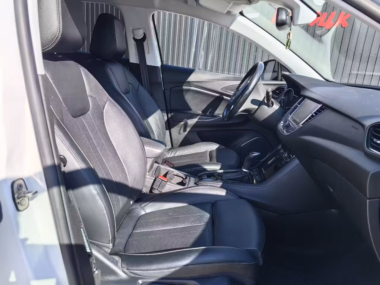 Opel Grandland X фото 10
