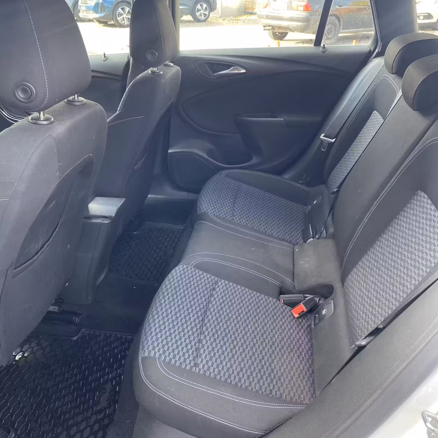 Opel Astra фото 18