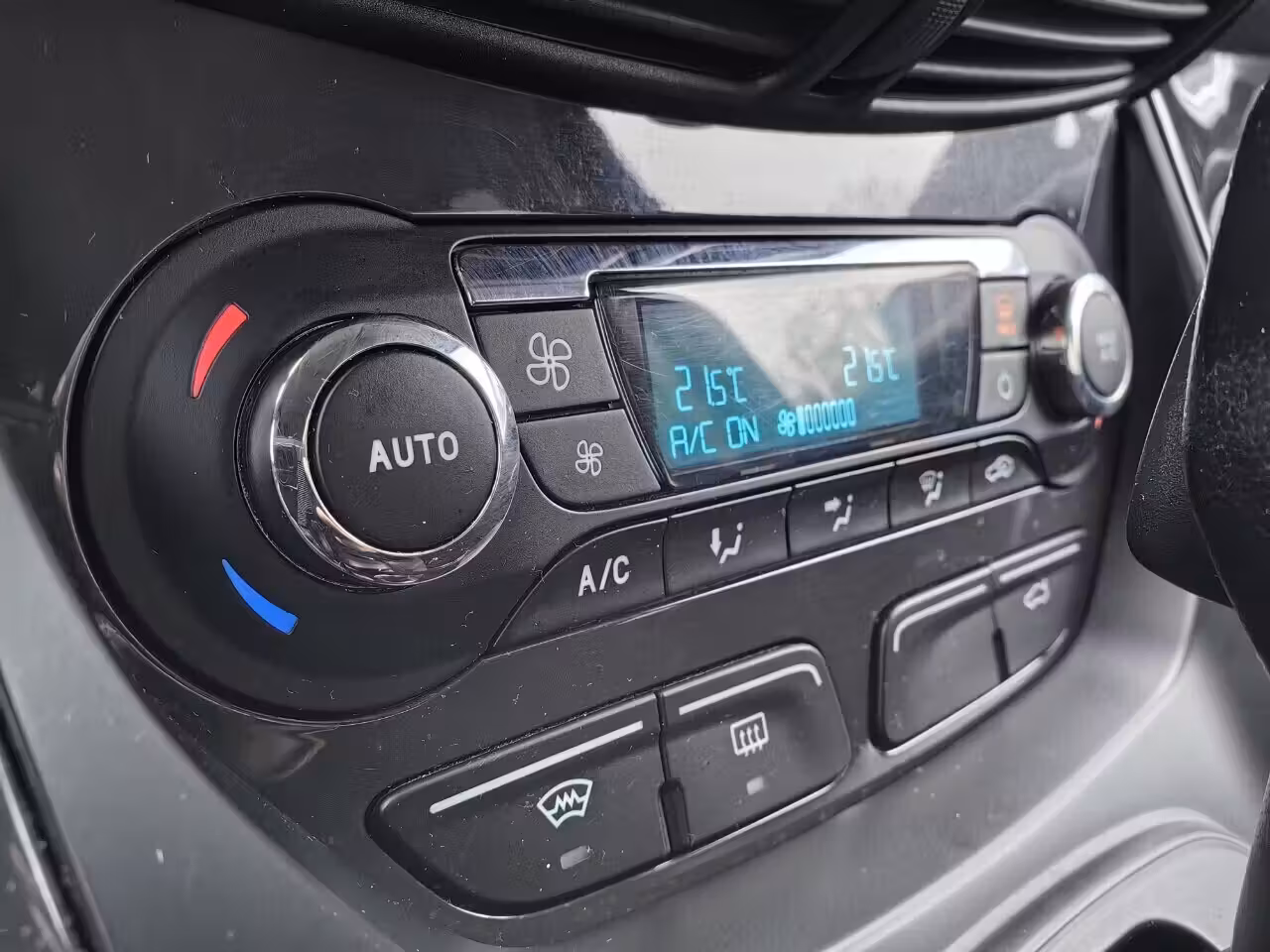 Ford Kuga фото 20