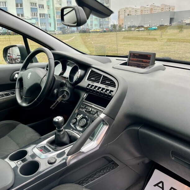 Peugeot 3008 фото 9