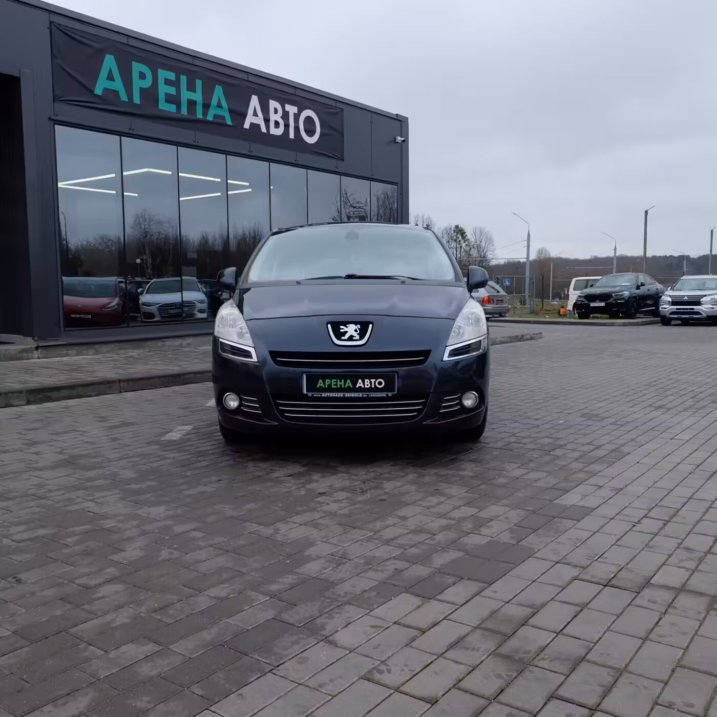 Peugeot 5008 фото 2