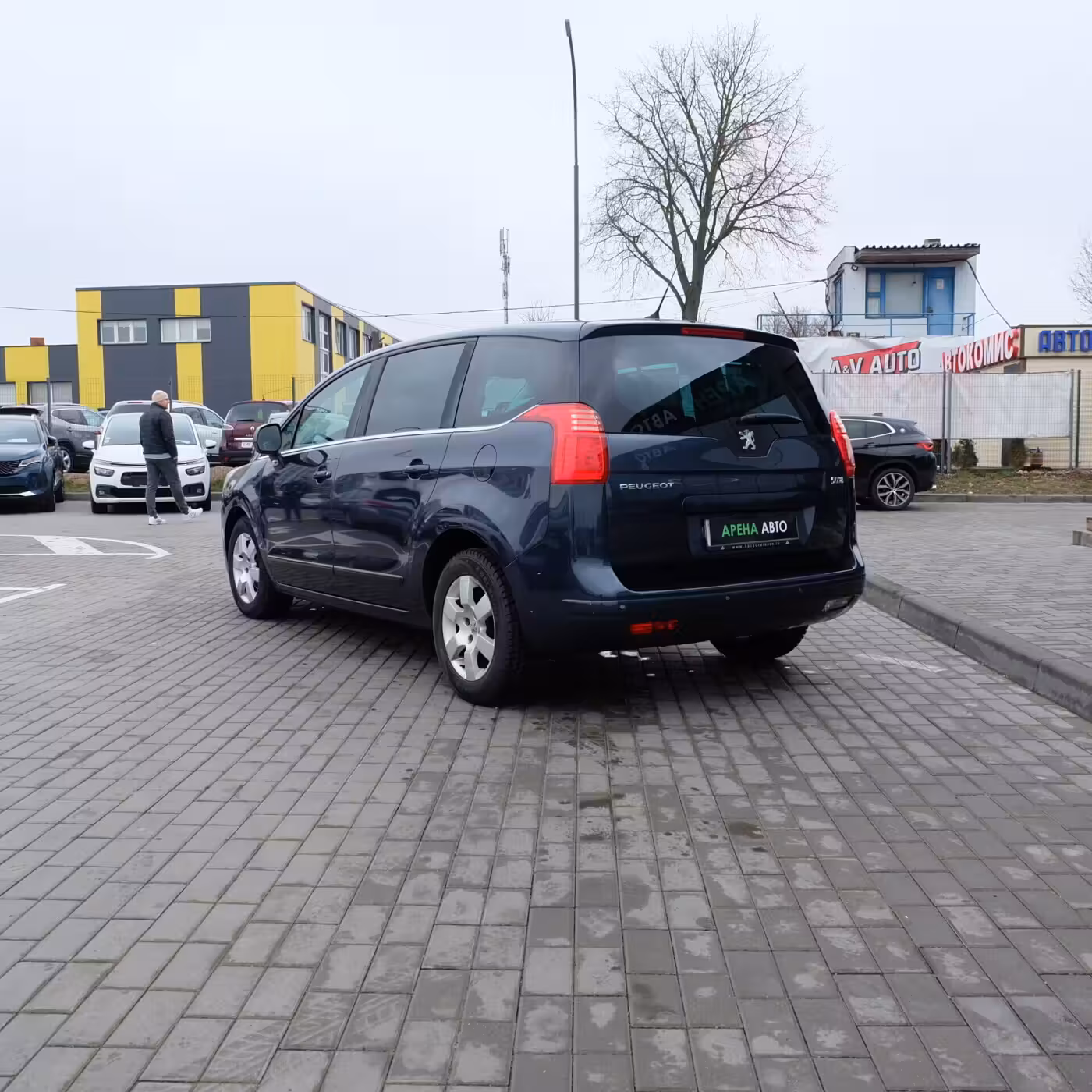Peugeot 5008 фото 6