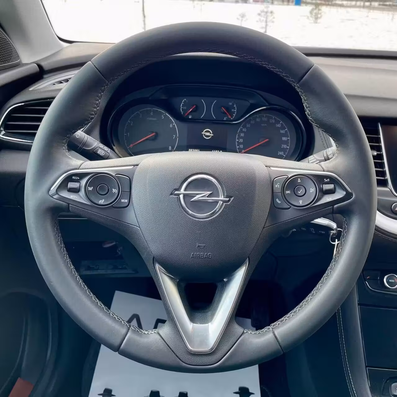 Opel Grandland X фото 11