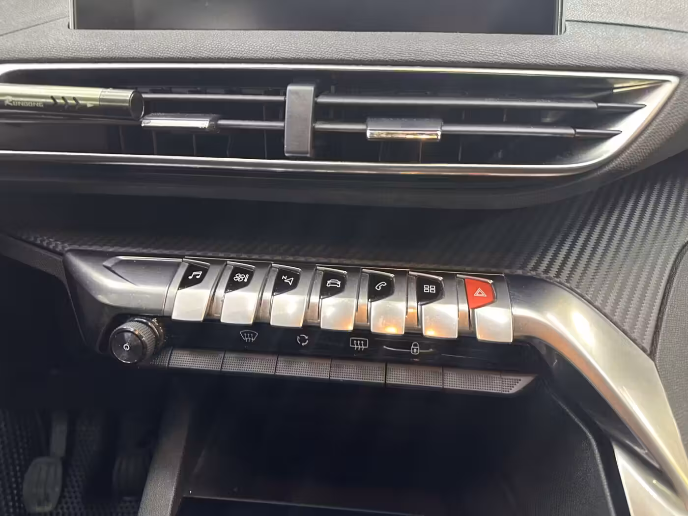 Peugeot 3008 фото 15