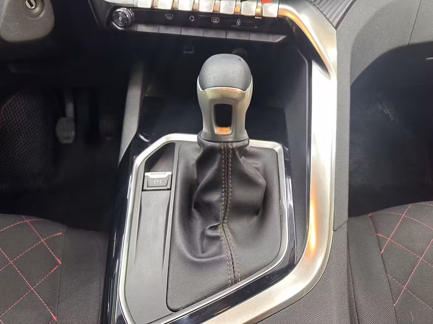 Peugeot 3008 фото 16