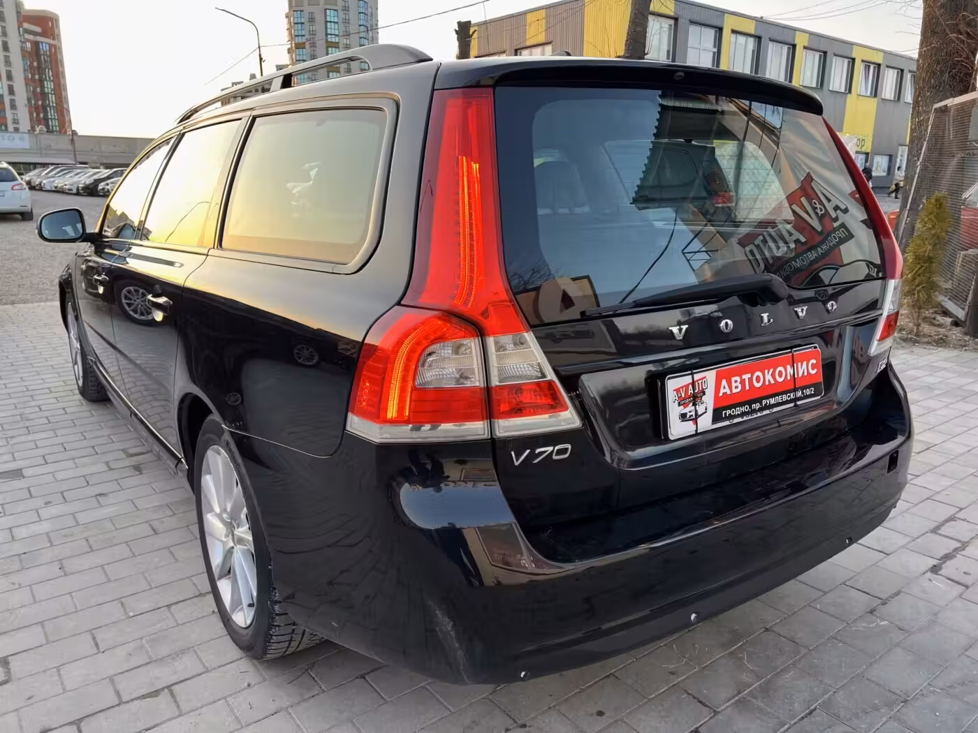 Volvo V70 фото 3
