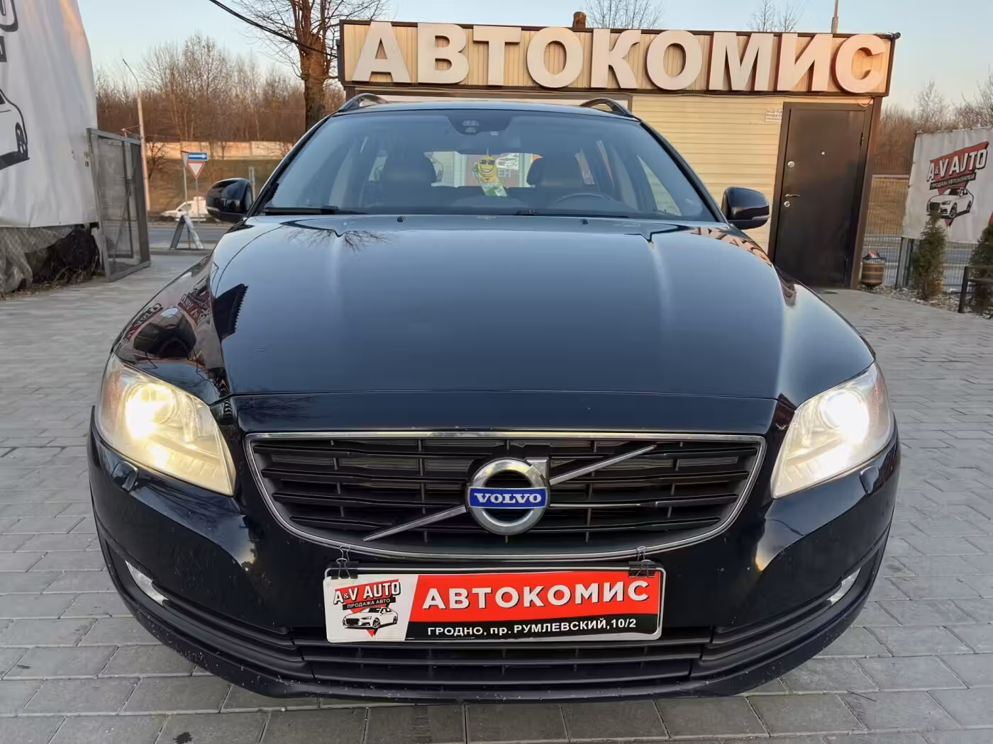 Volvo V70 фото 7