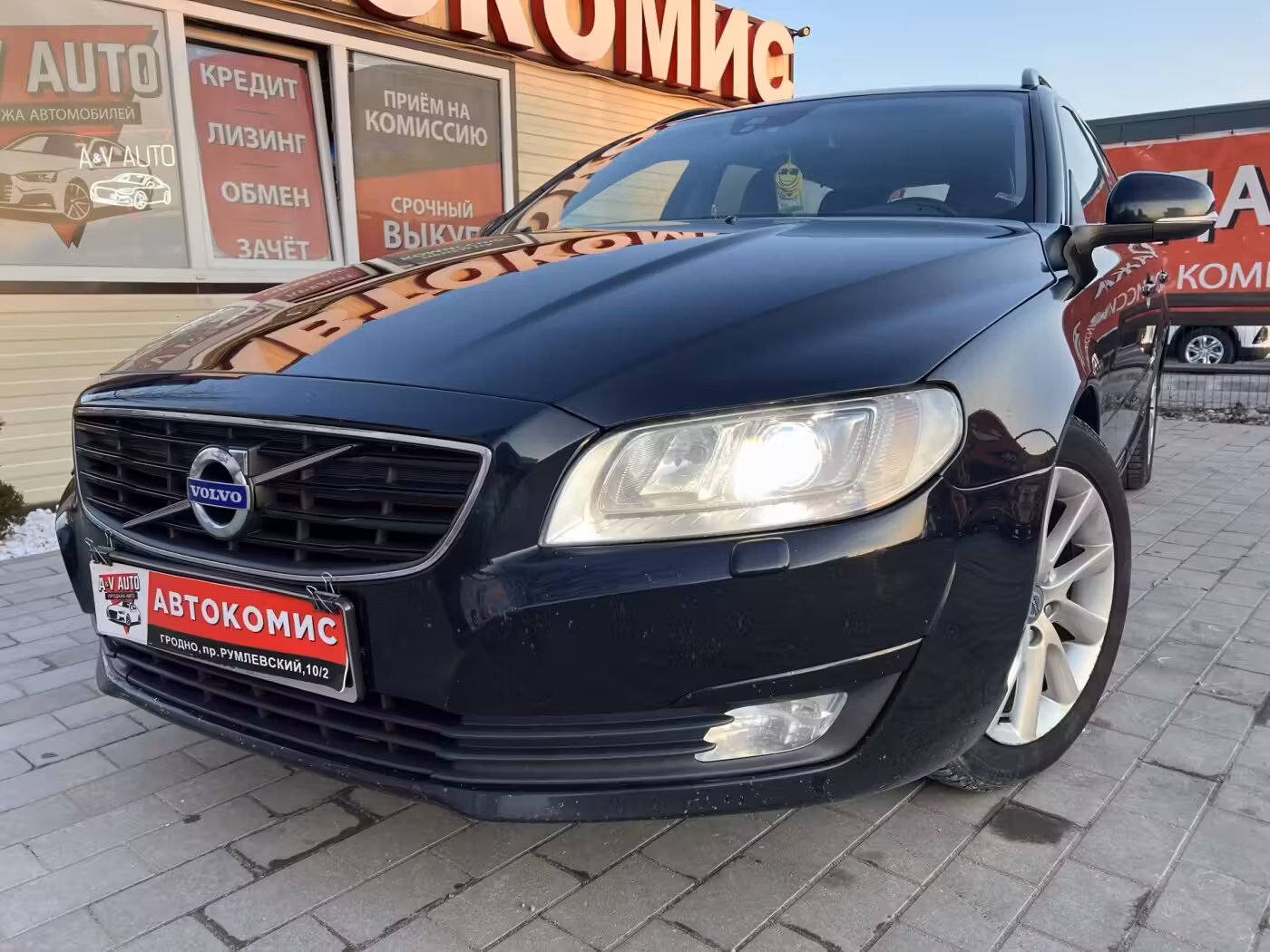 Volvo V70 фото 10