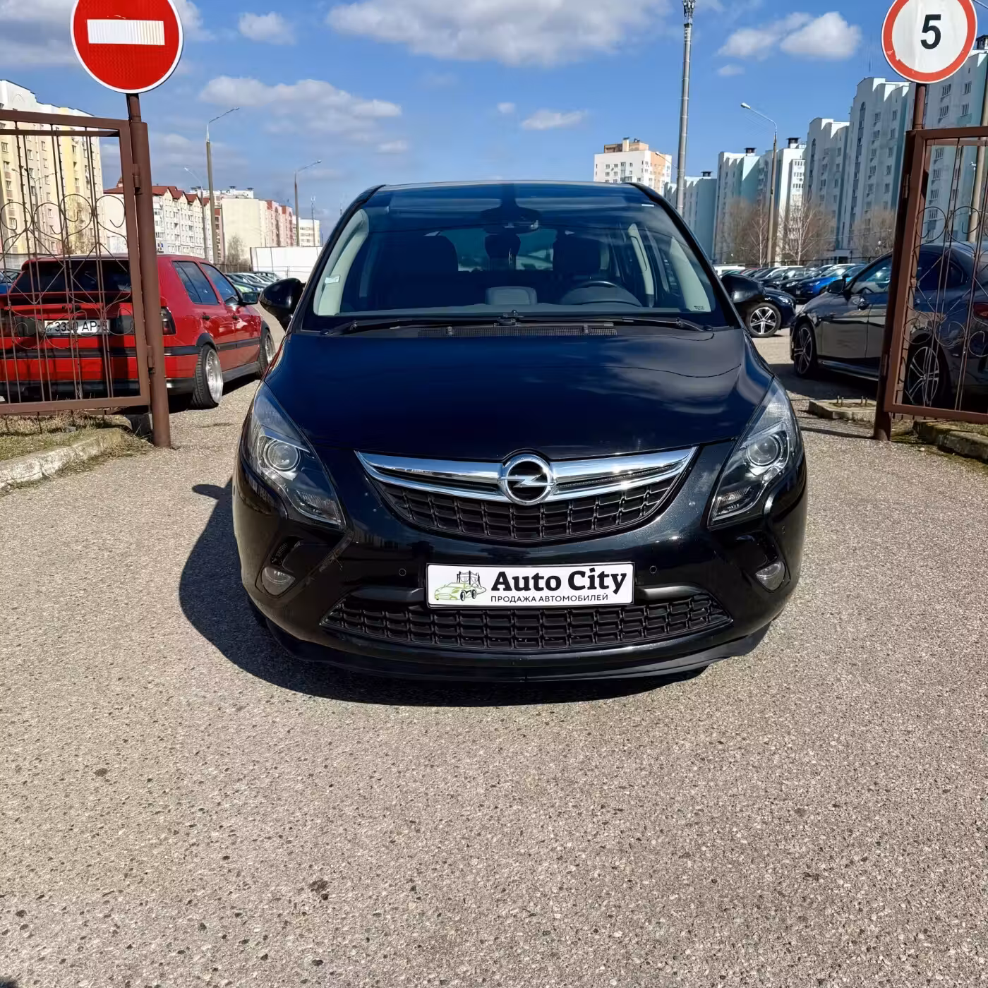 Opel Zafira фото 2