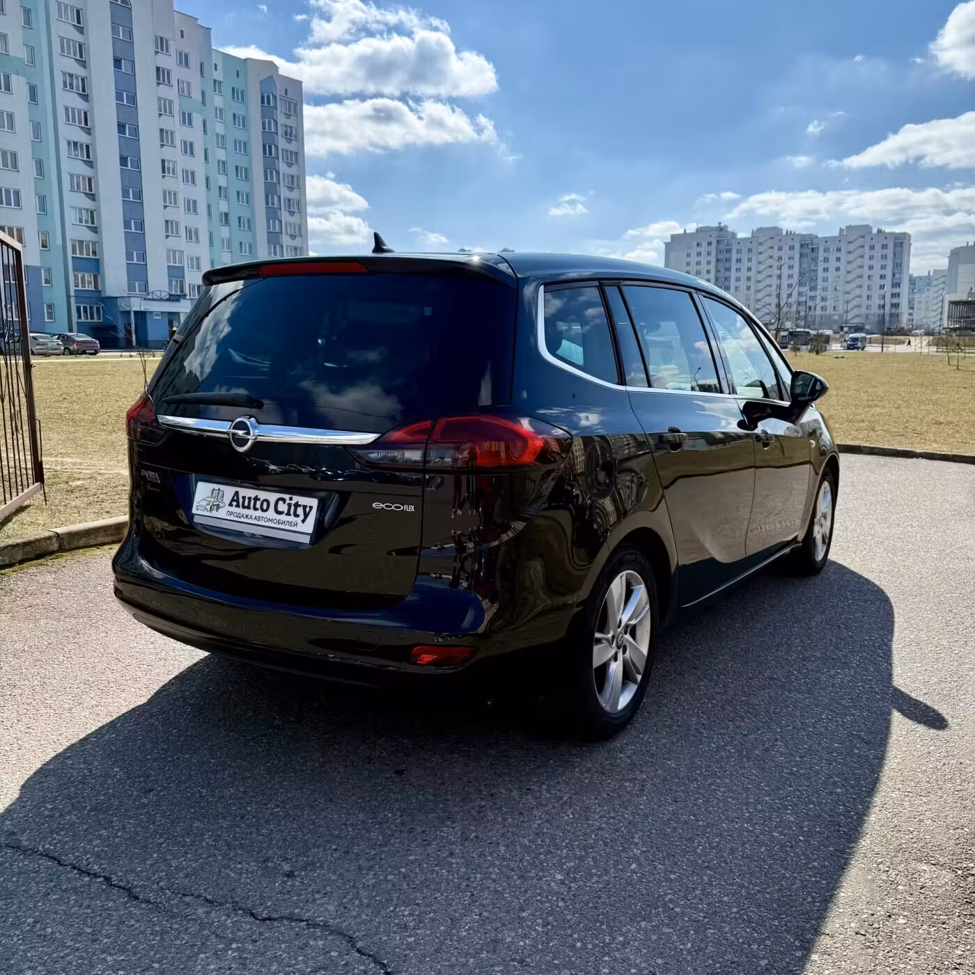 Opel Zafira фото 4