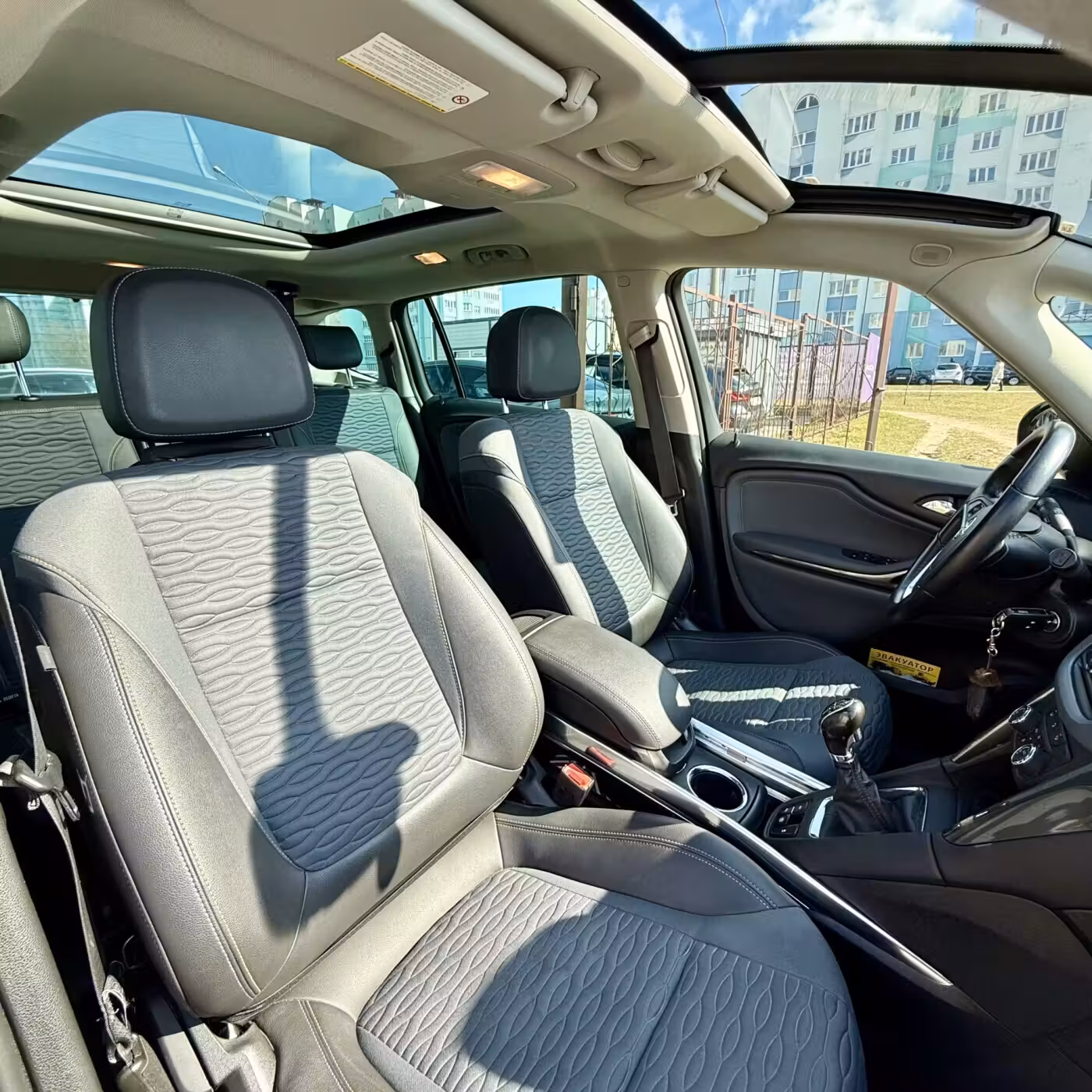 Opel Zafira фото 11