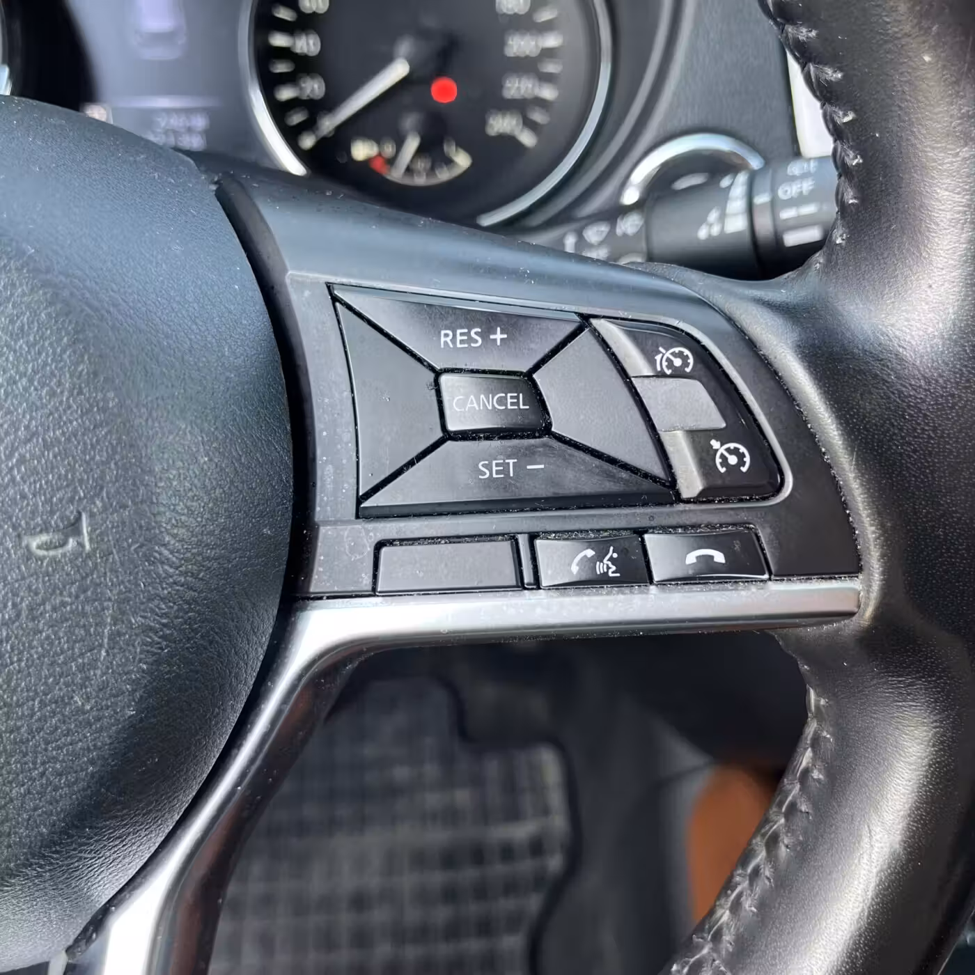 Nissan X-Trail фото 14