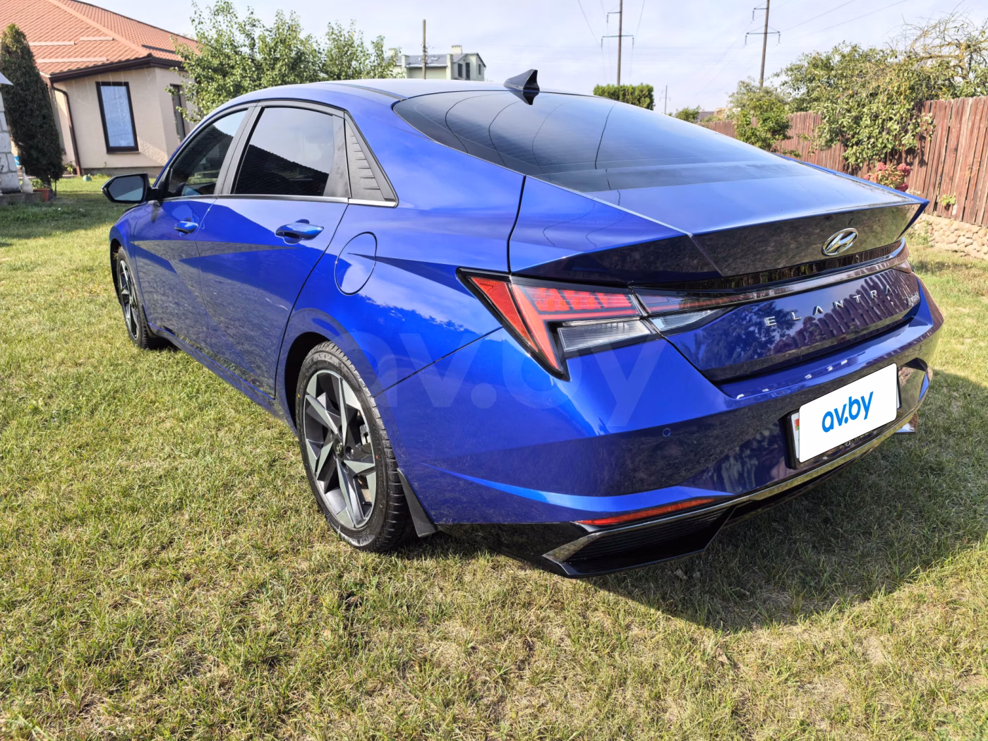 Hyundai Elantra фото 8