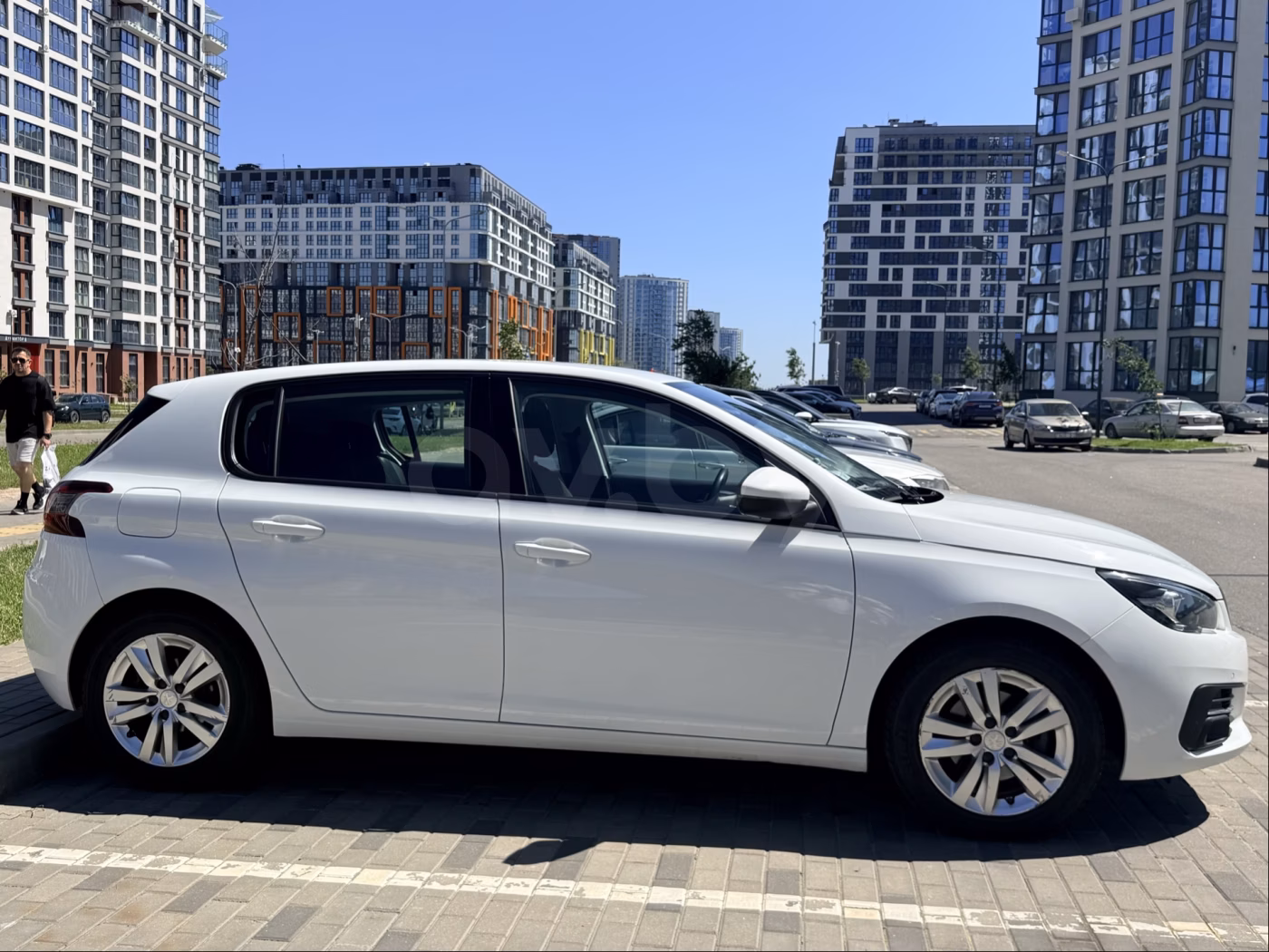 Peugeot 308 фото 3