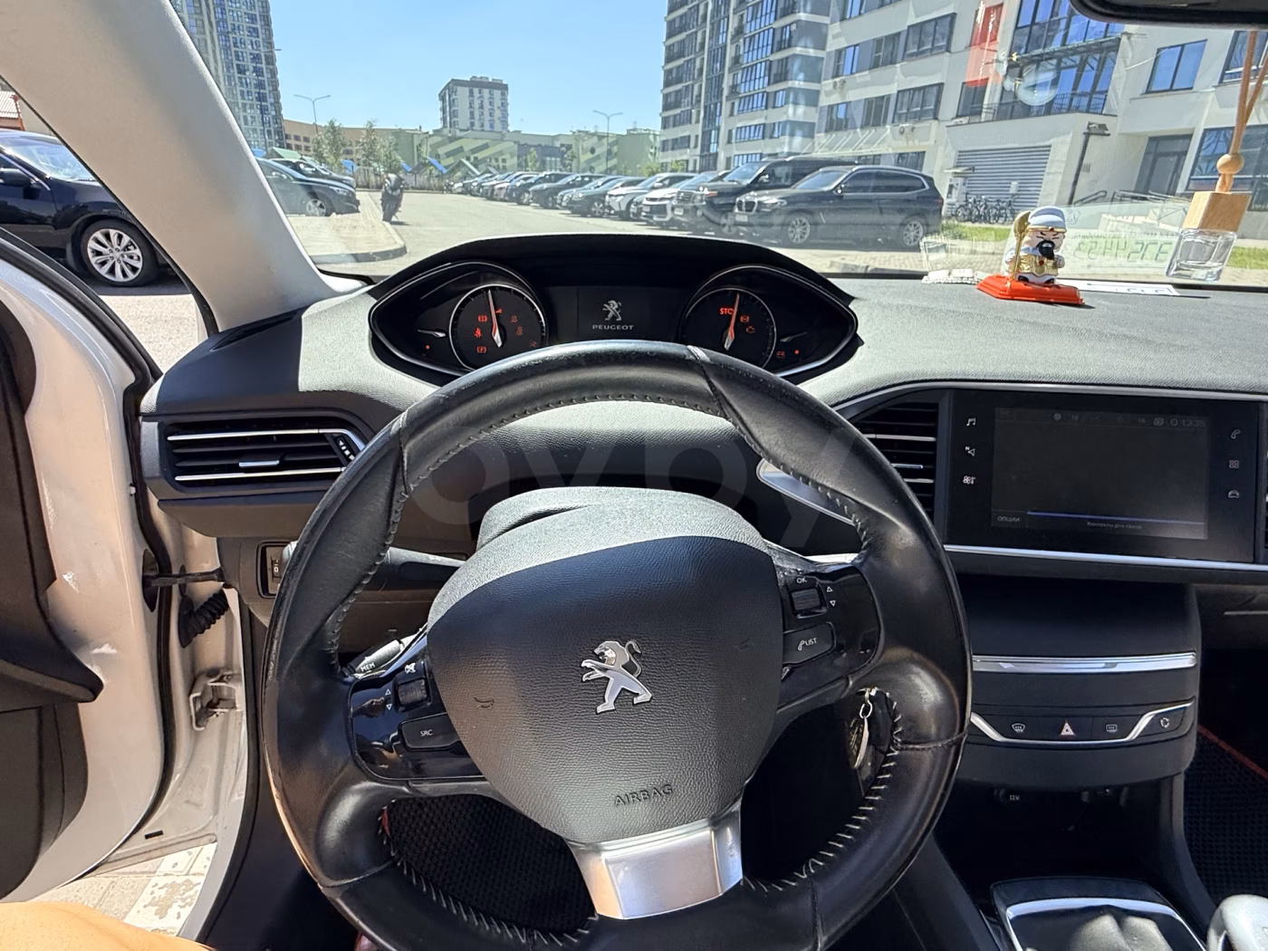 Peugeot 308 фото 14