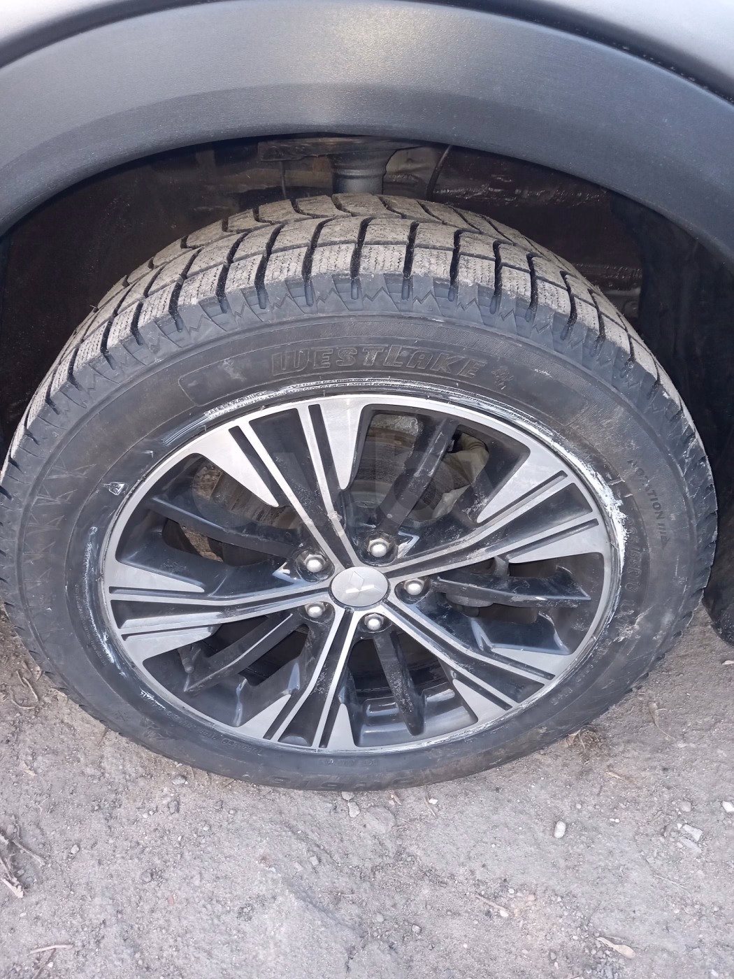 Mitsubishi Eclipse Cross фото 18