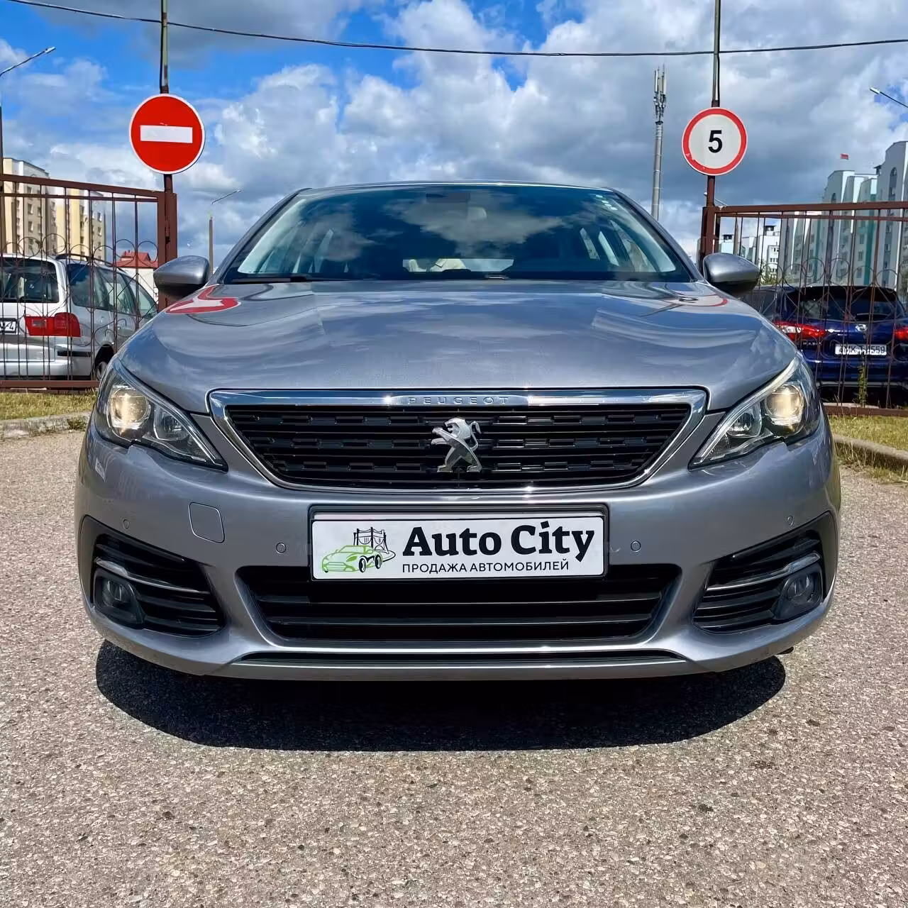 Peugeot 308 фото 2