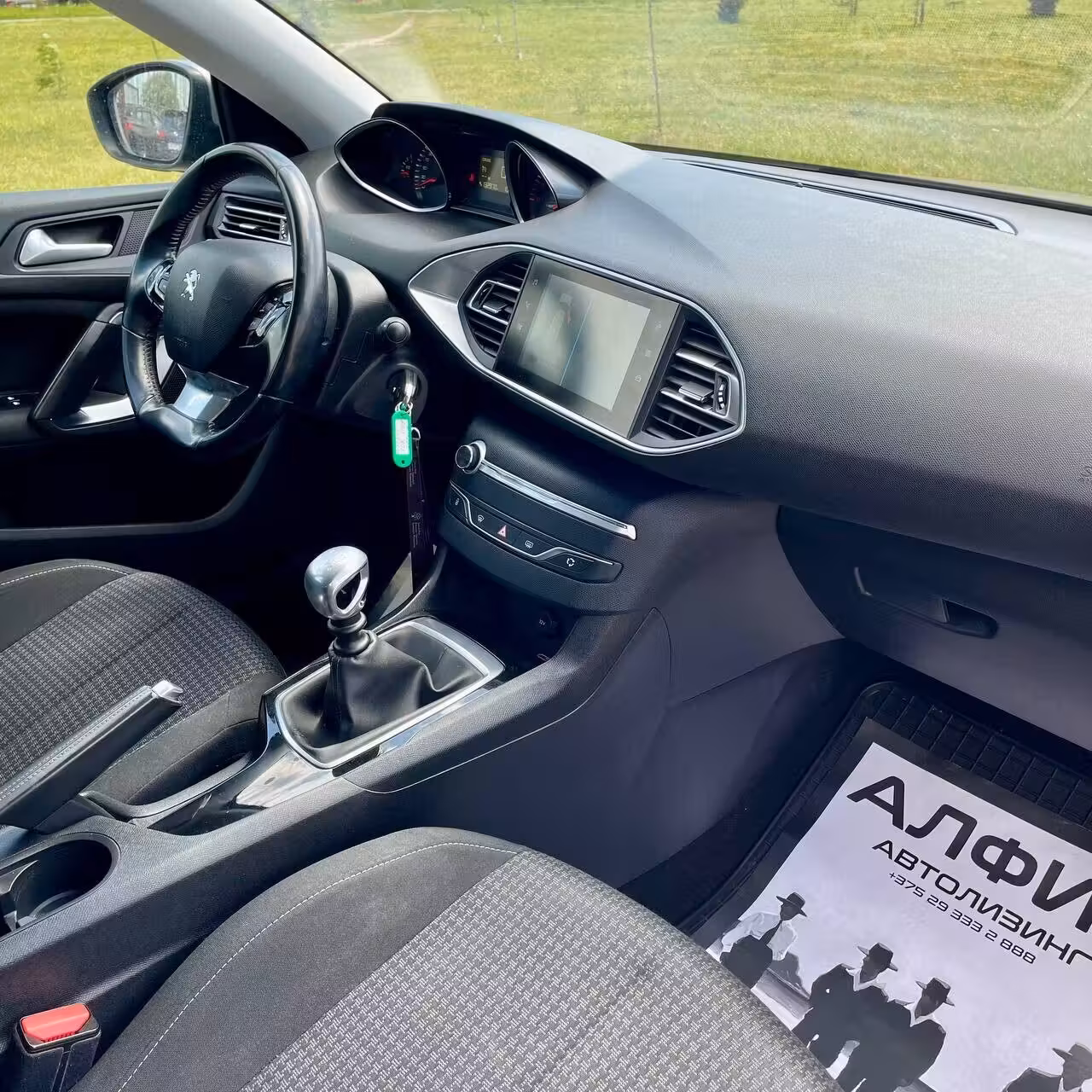 Peugeot 308 фото 10