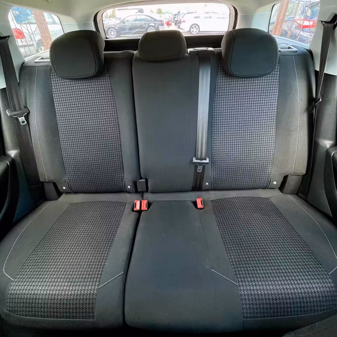 Peugeot 308 фото 15