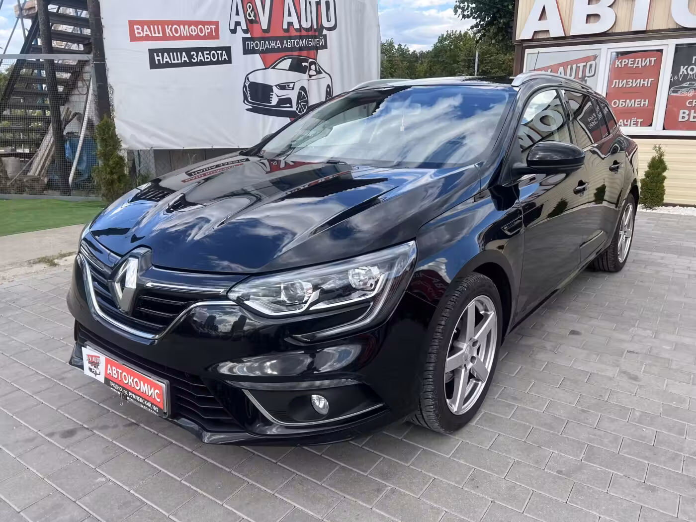 Renault Megane фото 10