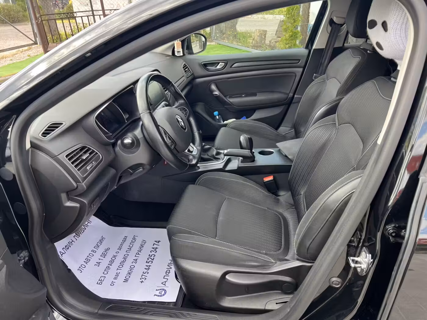 Renault Megane фото 11