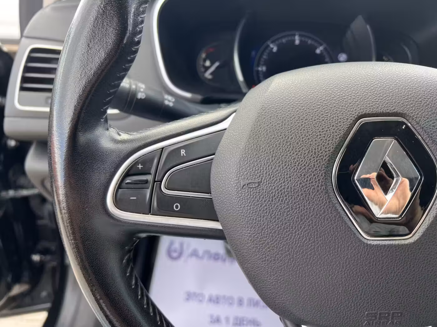 Renault Megane фото 14
