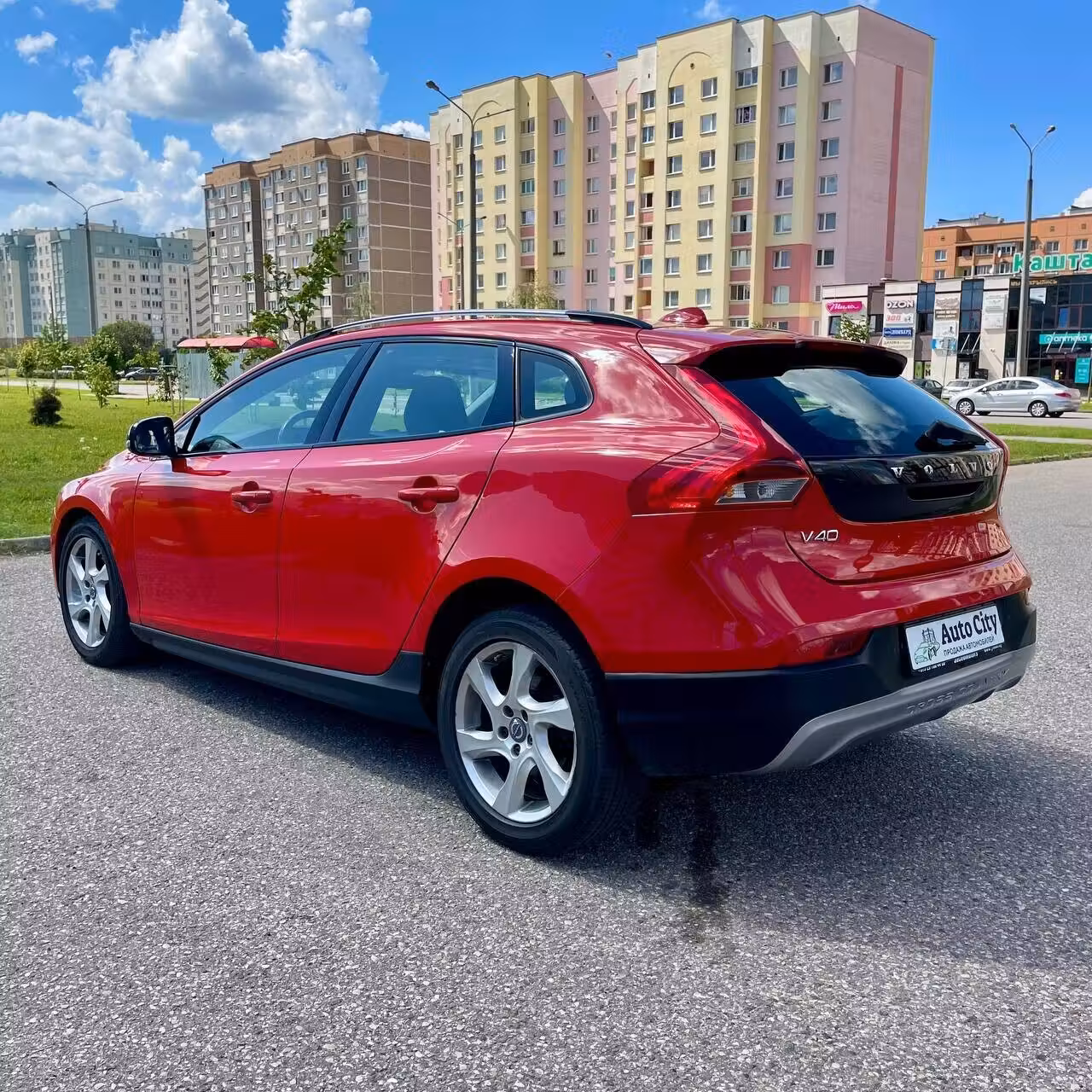 Volvo V40 Cross Country фото 6