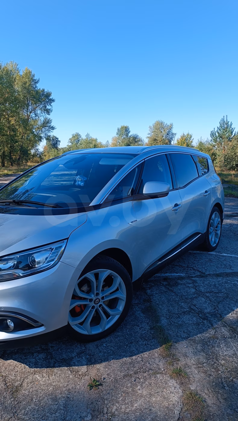 Renault Grand Scenic фото 10