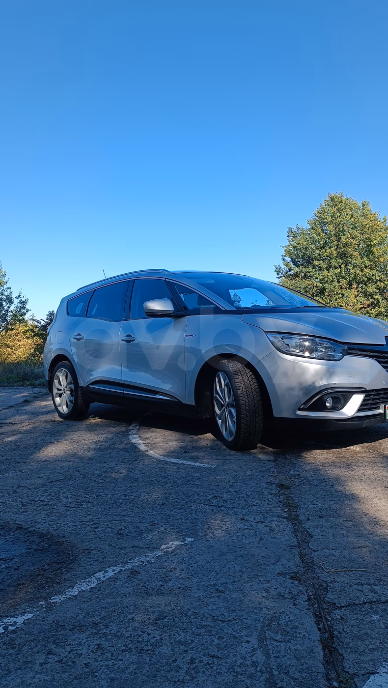 Renault Grand Scenic фото 11