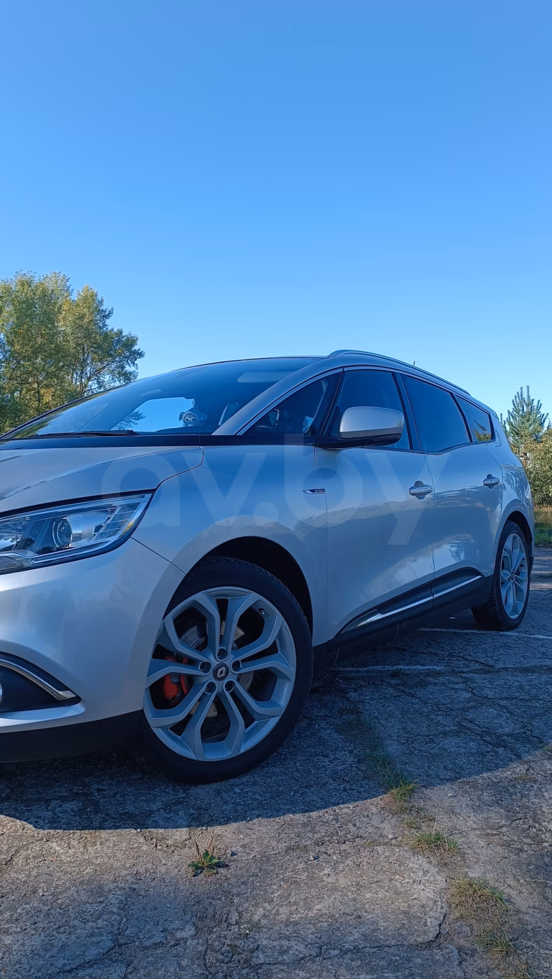 Renault Grand Scenic фото 12