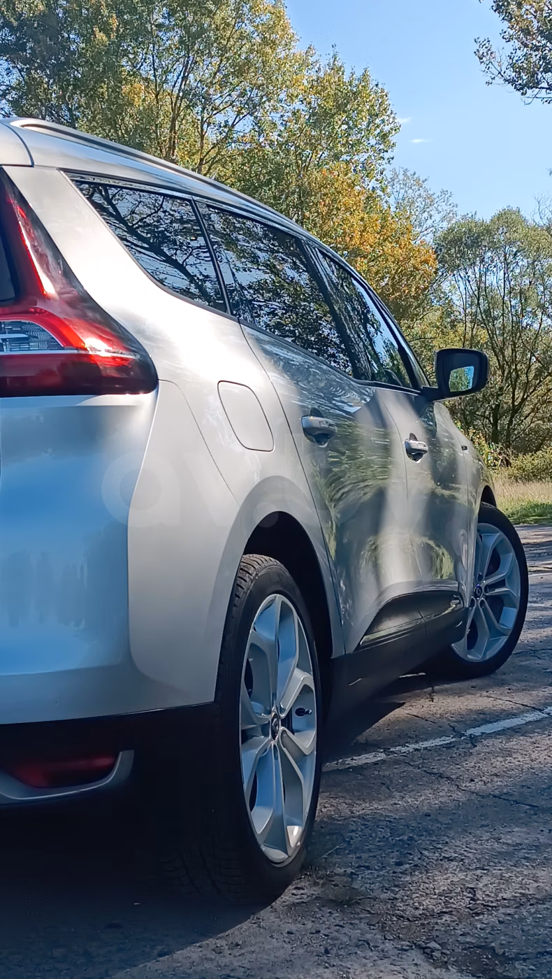 Renault Grand Scenic фото 13