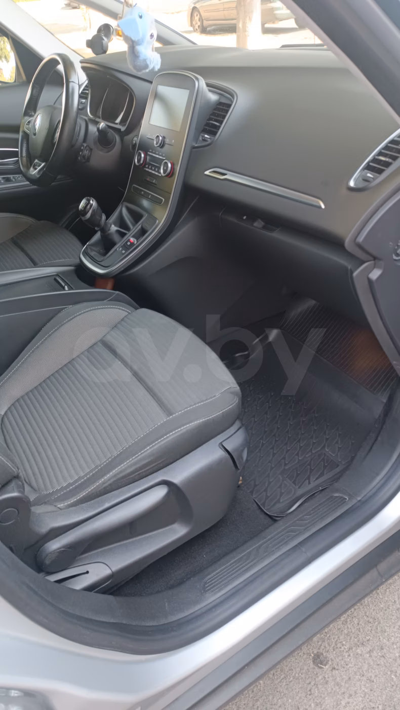 Renault Grand Scenic фото 19