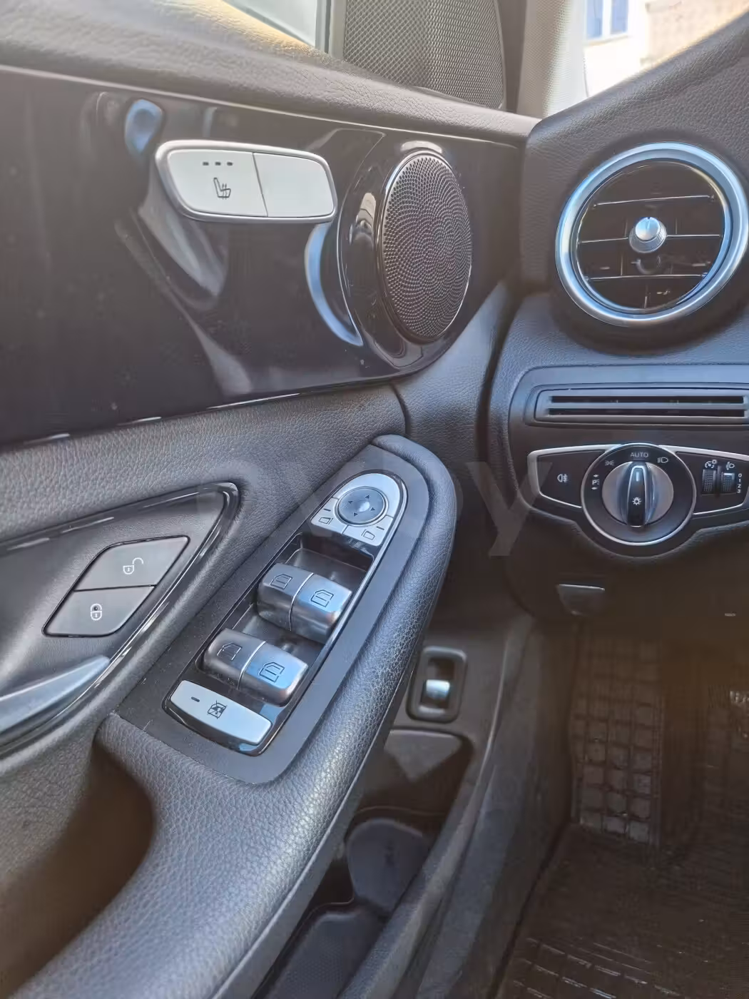 Mercedes-Benz C-Класс фото 16