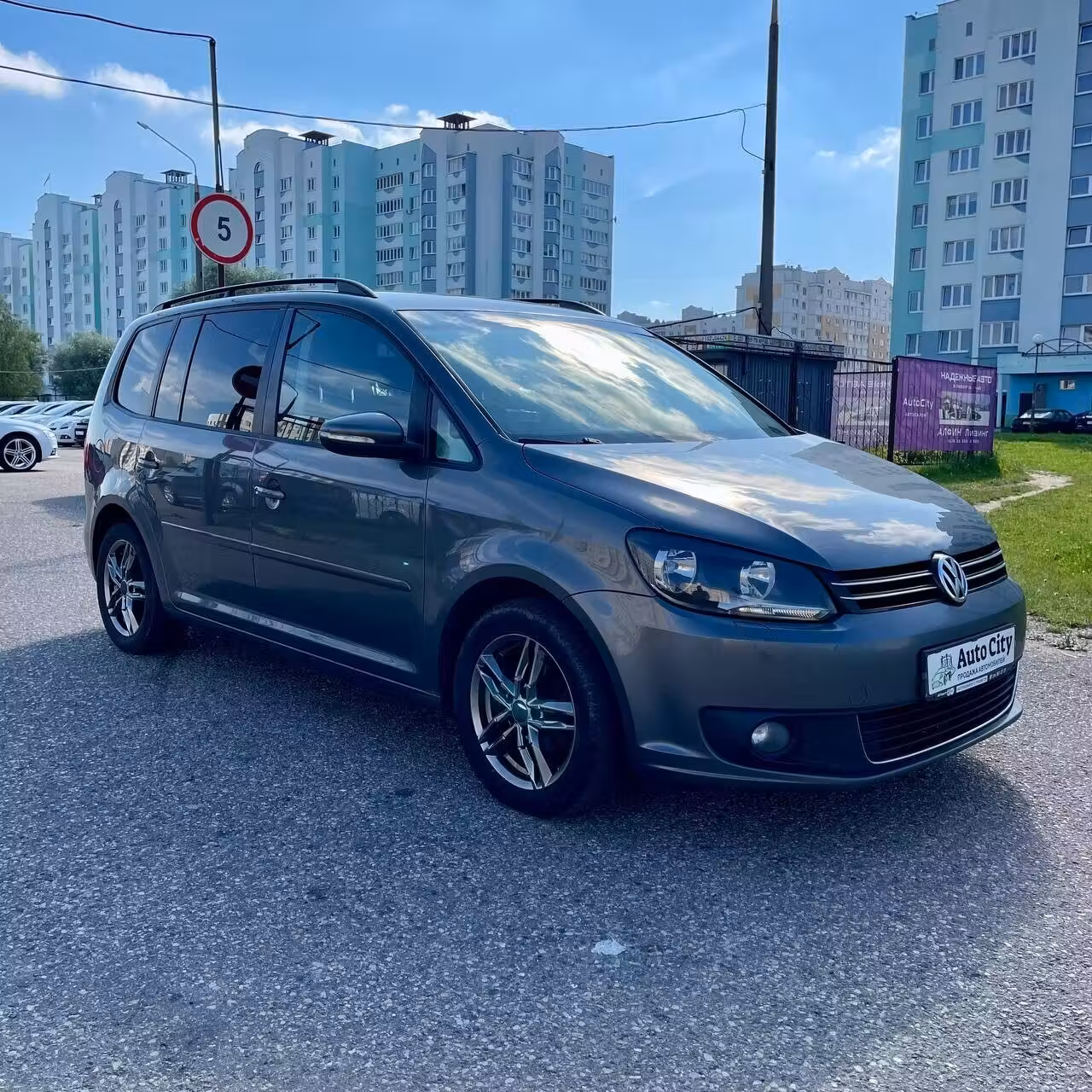 Volkswagen Touran фото 3