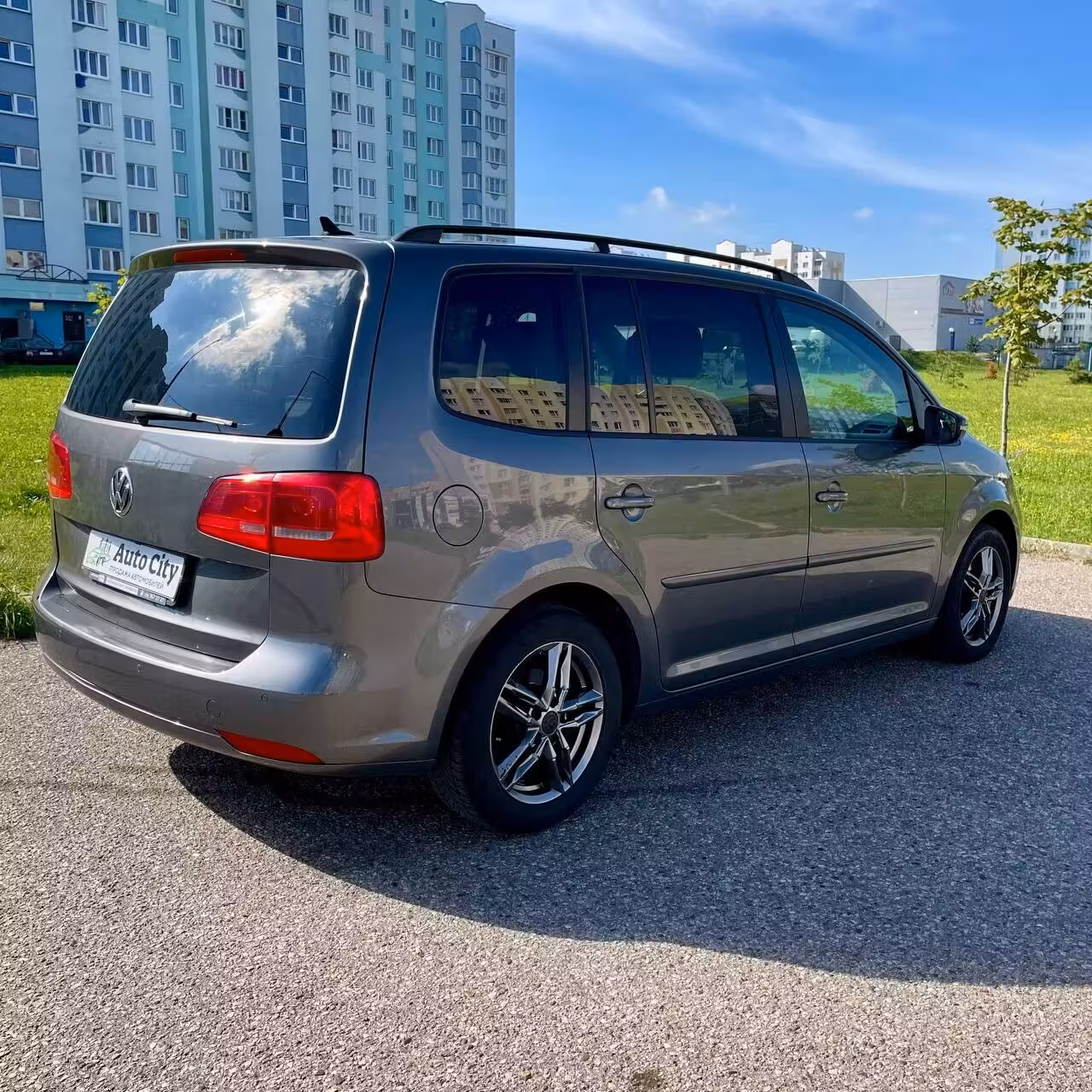 Volkswagen Touran фото 4