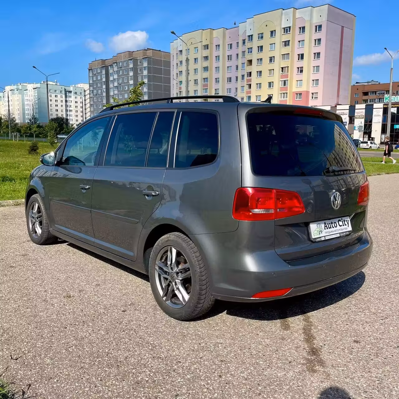 Volkswagen Touran фото 6