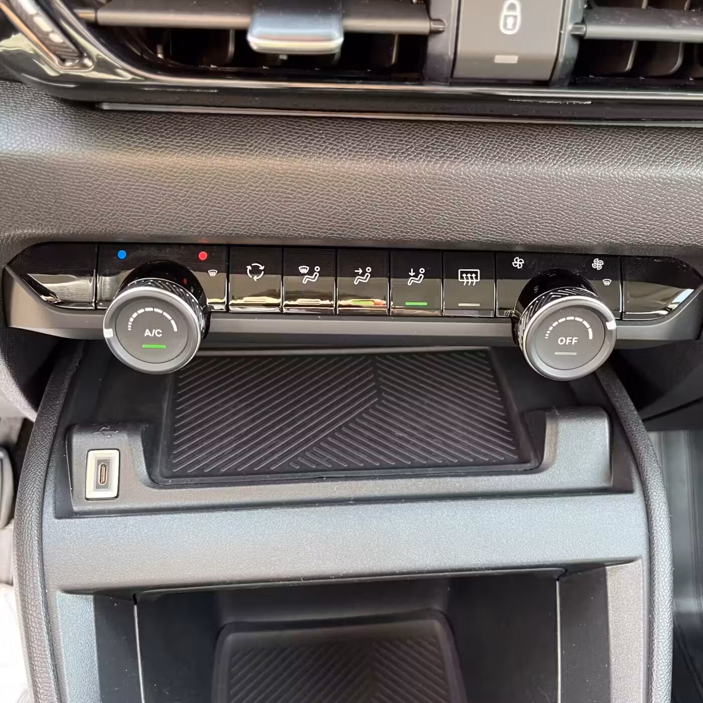 Citroen C4 фото 13