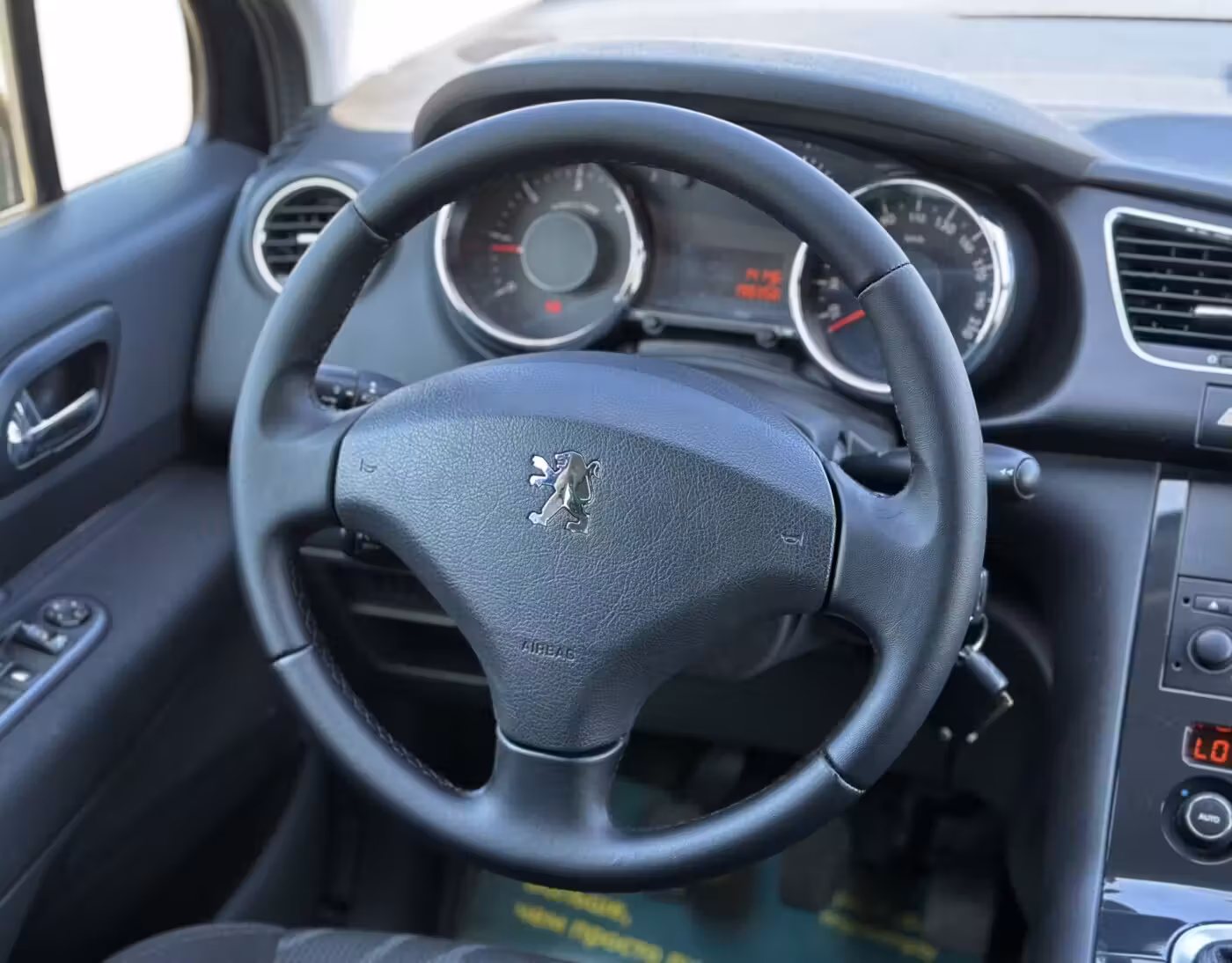 Peugeot 3008 фото 14