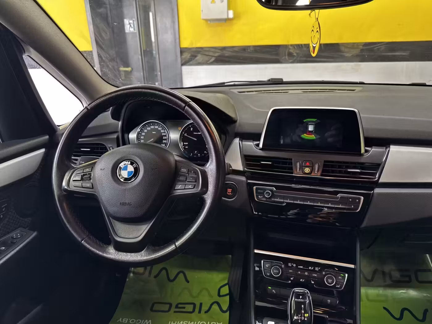BMW 2 серия Active Tourer фото 10