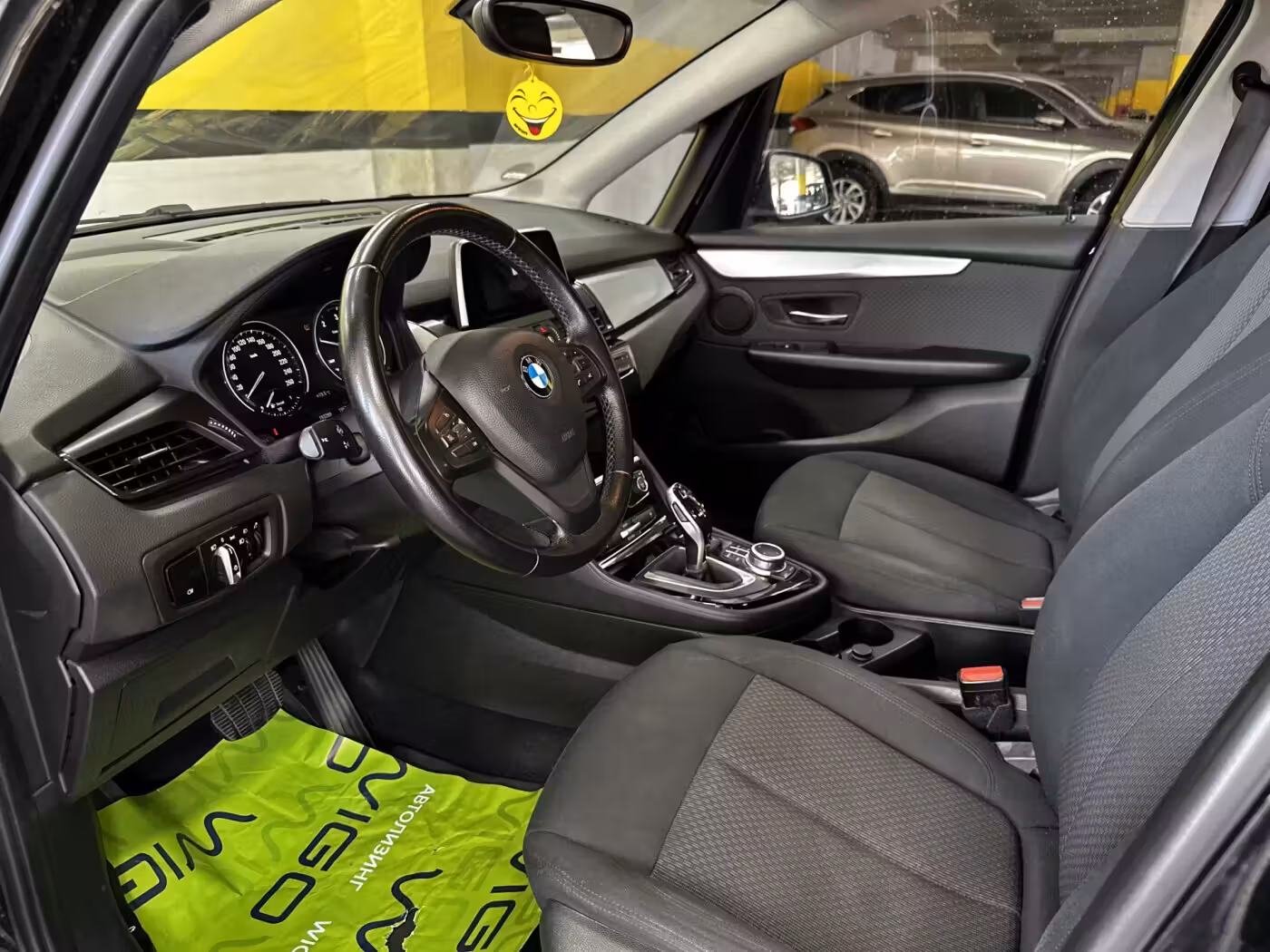 BMW 2 серия Active Tourer фото 13