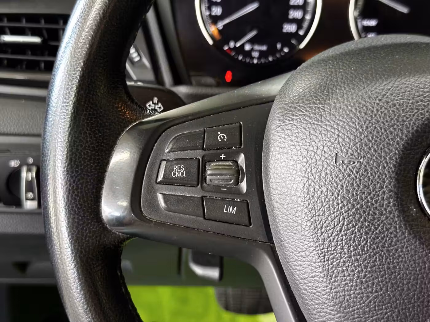 BMW 2 серия Active Tourer фото 18